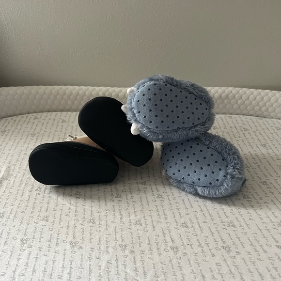 BWNOT Carter’s Baby Boy Shoes - Picture 2 of 2